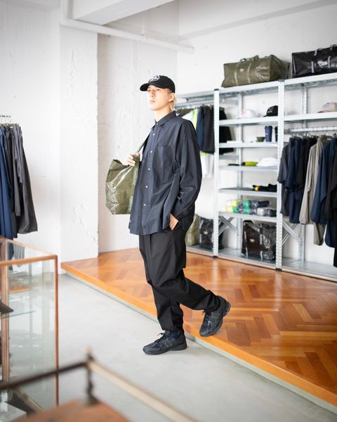 FreshService SPOT CORPORATE UNIFORM L/S SHIRT(BLACK) style 2024.6.28