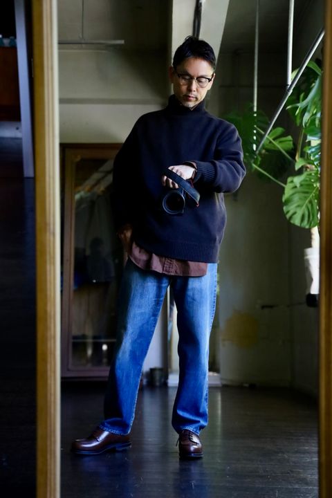 A.PRESSE Turtleneck Sweater"BROWN"スタイル