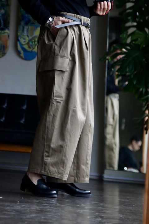 is-ness バルーンカーゴパンツ BALLOON CARGO EZ PANTSスタイル