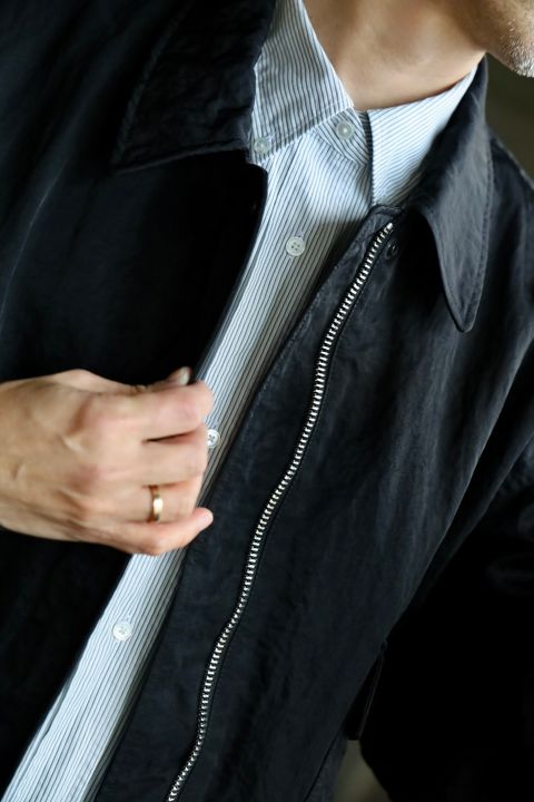 YOKE NYLON BOMBER JACKETスタイル