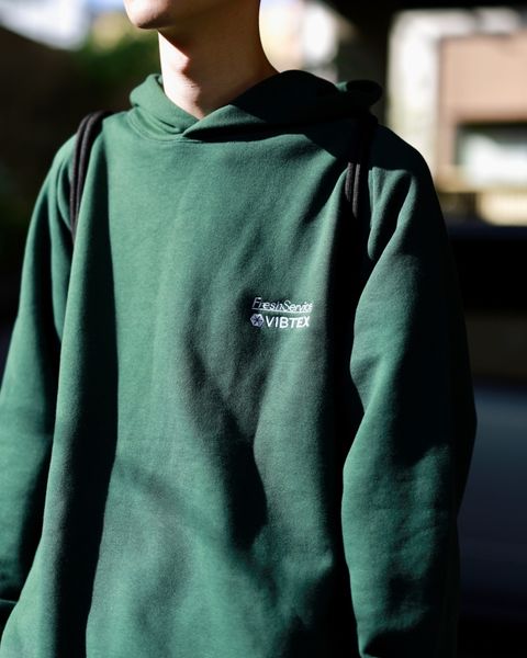 FreshService フレッシュサービス23SS VIBTEX for FreshService SWEAT PULL HOODIEスタイル