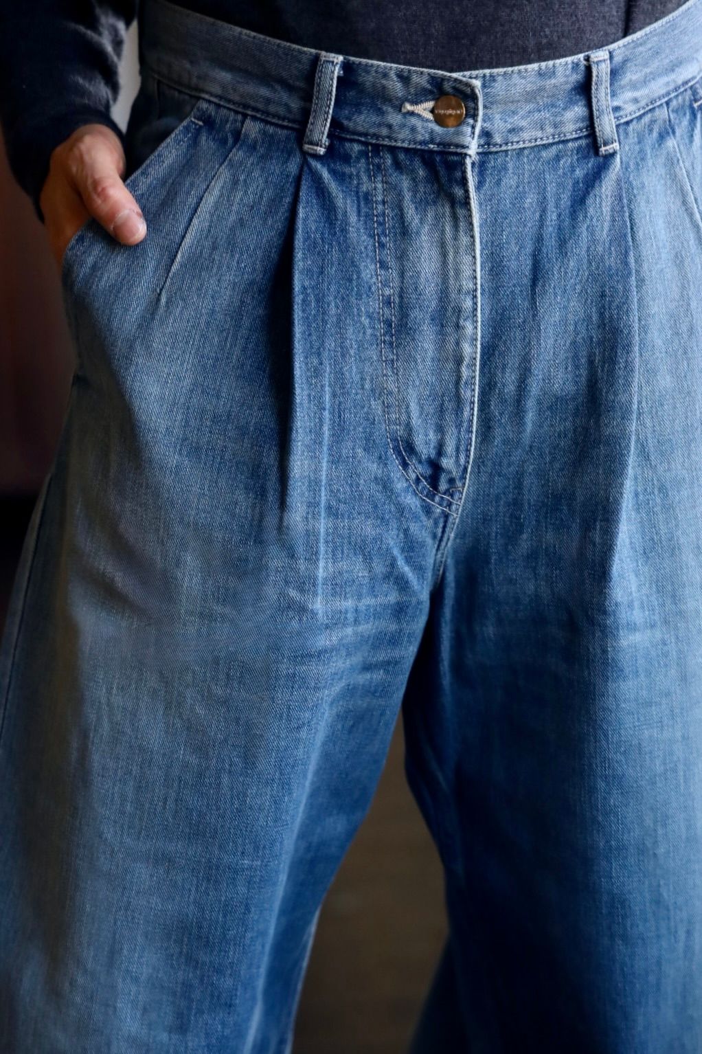 Graphpaper Selvage Denim Two Tuck Pants"LIGHT FADE"スタイル