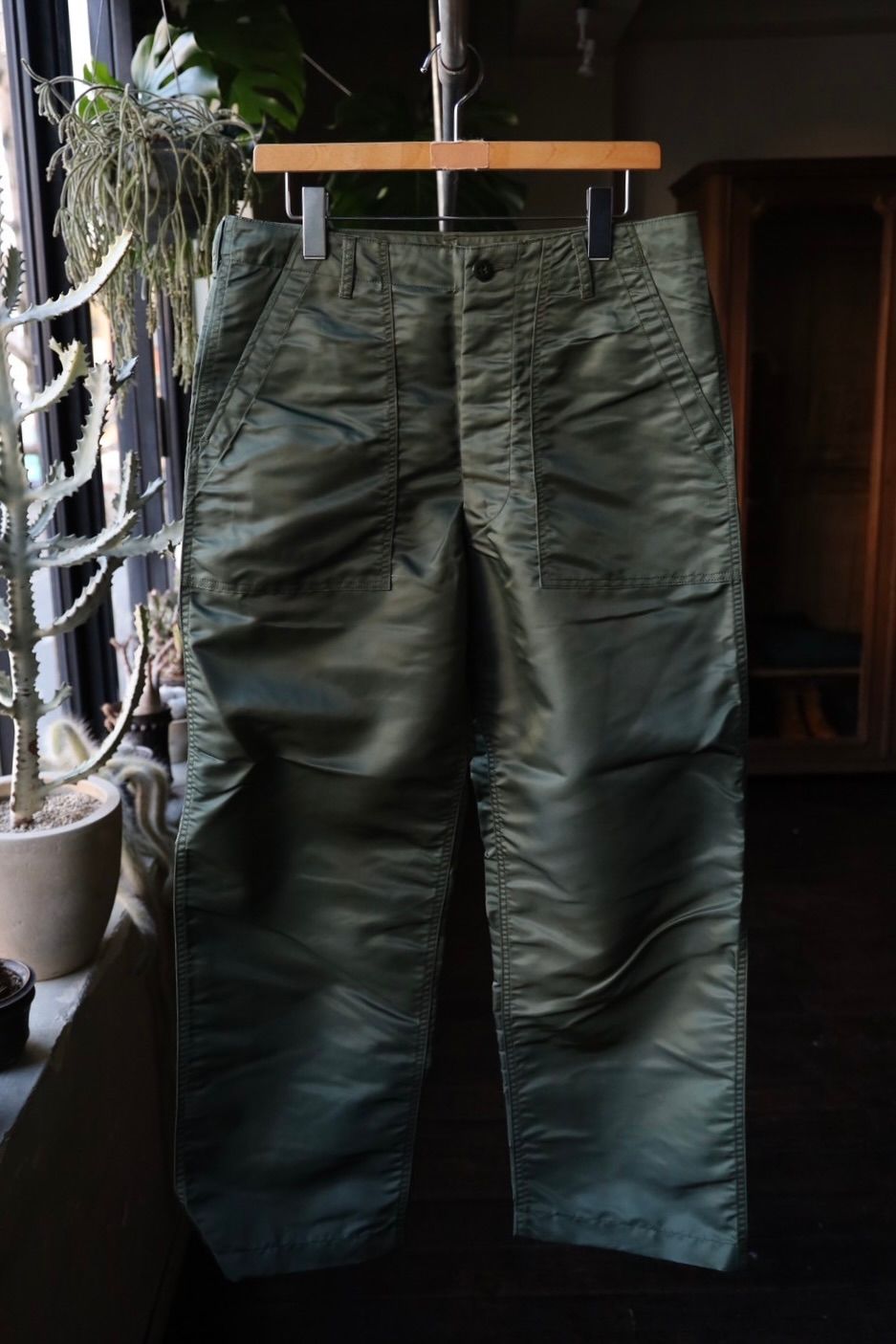 FOUNDOUR - ファウンダ 25SS BAKER PANTS(015FD251005)KAHKI | mark