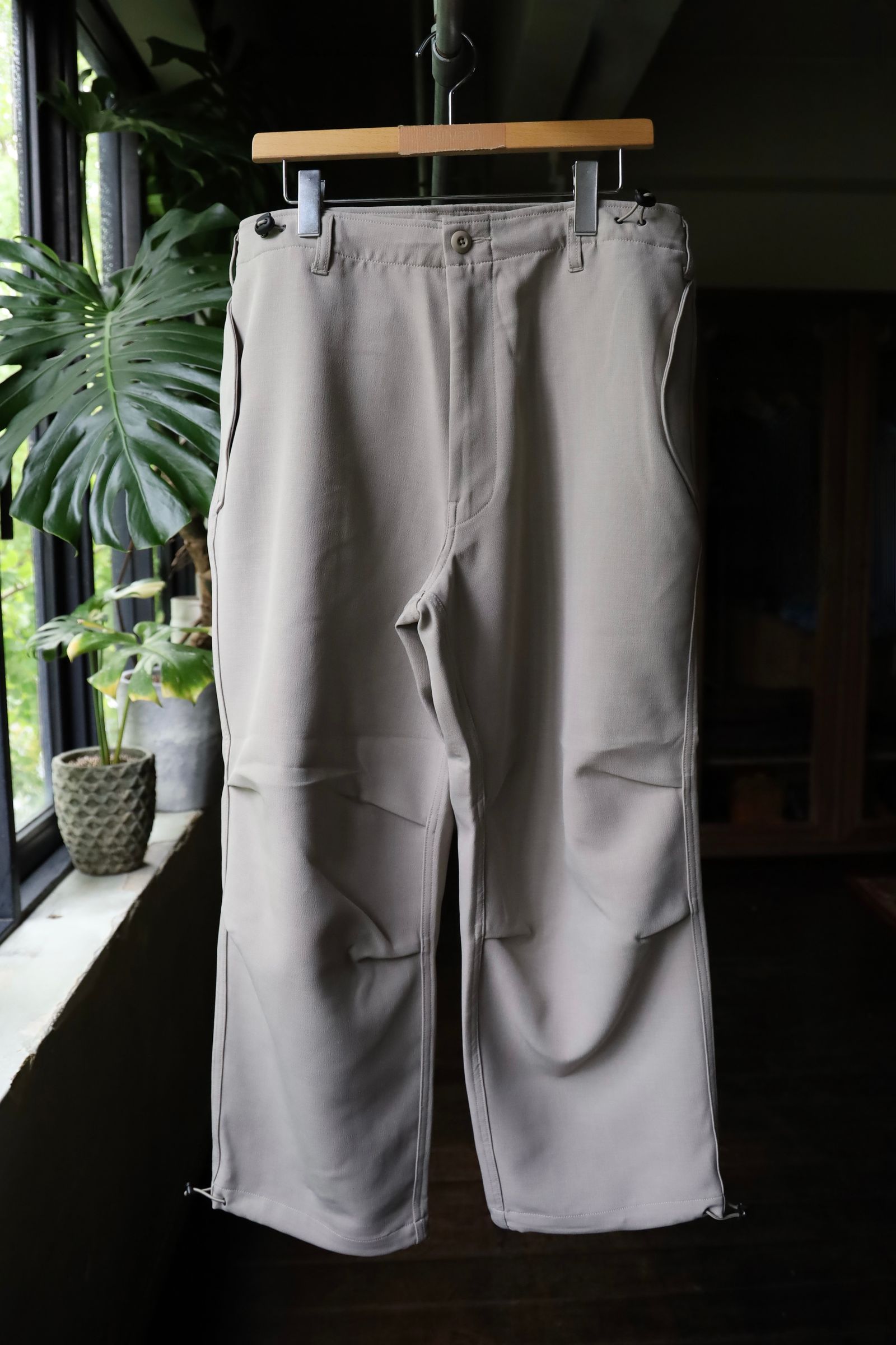 SEDAN ALL-PURPOSE - セダンオールパーパス FW24 Tech Wool Over Pant(SD24F-PT03) Taupe |  mark