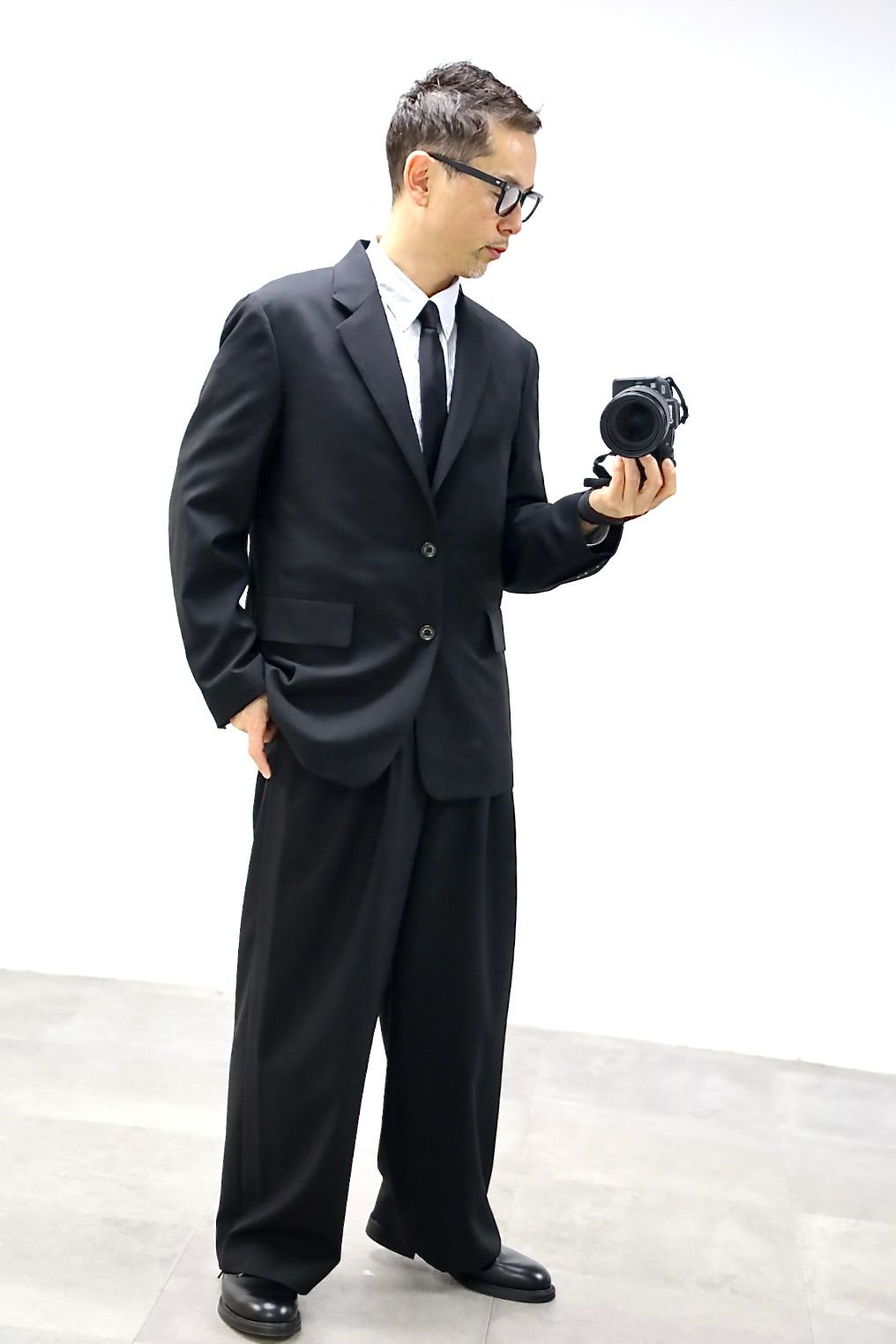 マーカウェア 26SS ワイドトラウザーズTRIPLE PLEATED WIDE TROUSERS(A26A15PT03C)BLACK☆新作発売！