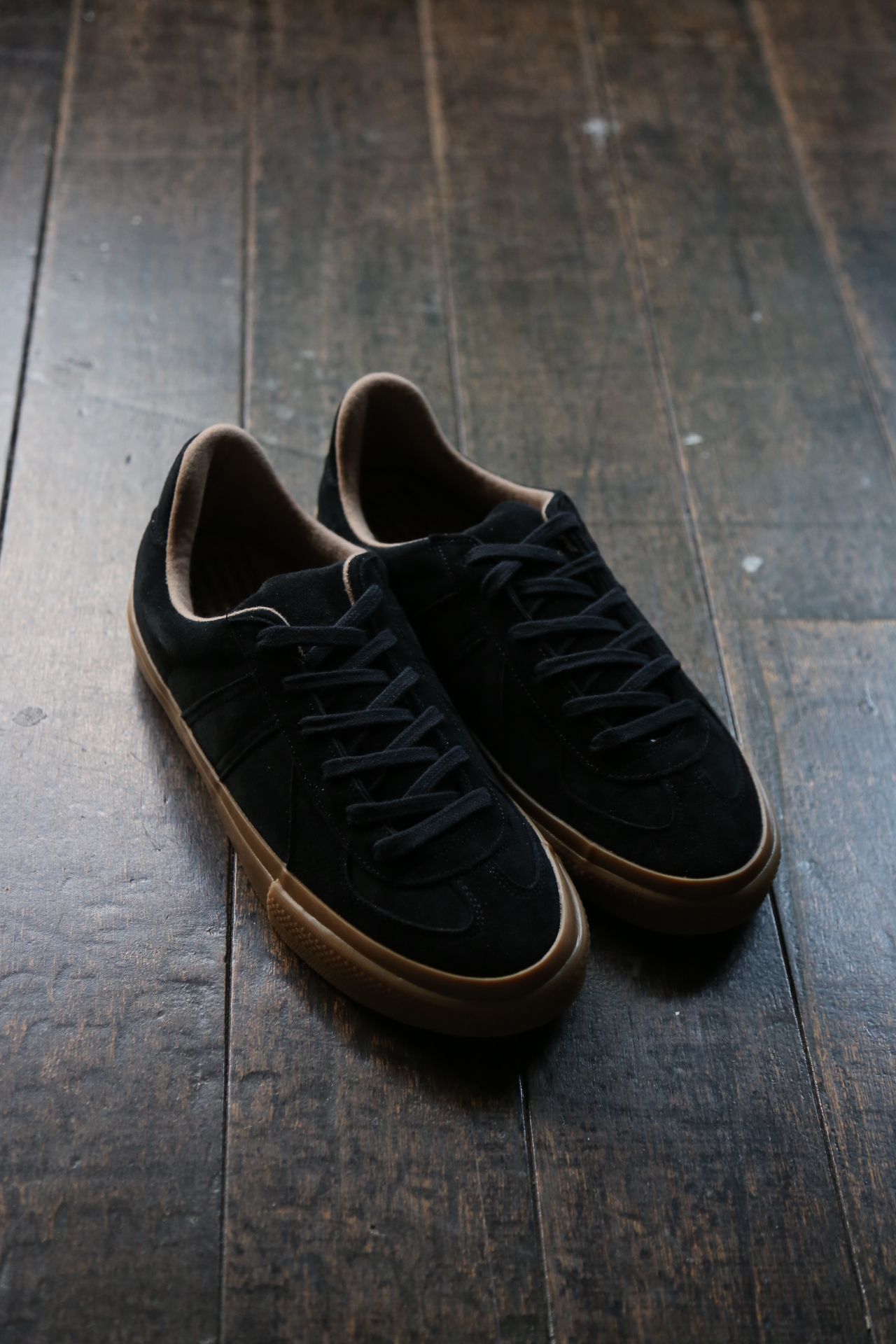 GERMAN MILITARY TRAINER(4700S)BLACK SUEDE