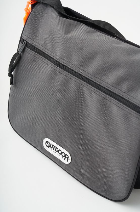 セダンオールパーパス FW24 OUTDOOR PRODUCTS® / NIMBUS Shoulder Carry-All(SD24F-BG01)Charcoal☆9月7日(土)発売！