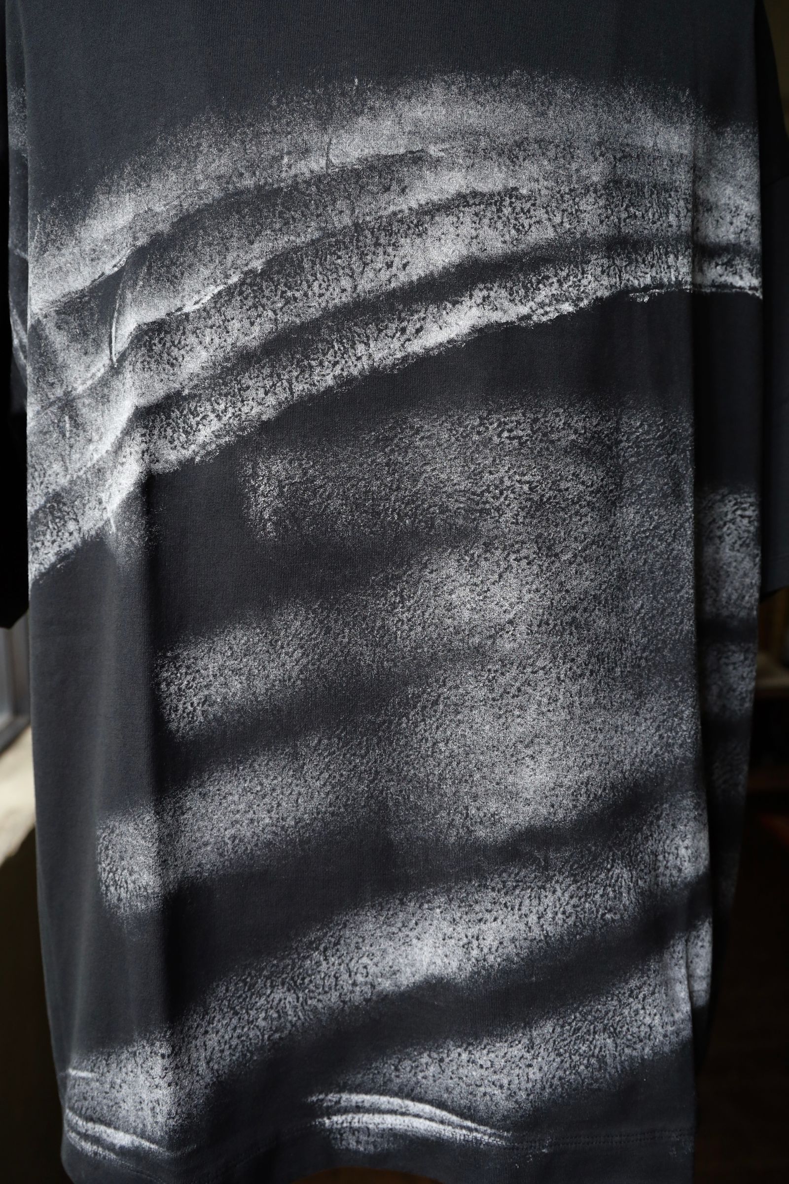 ヨーク24SS ABSTRACT PAINTED T-SHIRT(YK24SS0719CS) BLACK☆6月8日(土)発売！