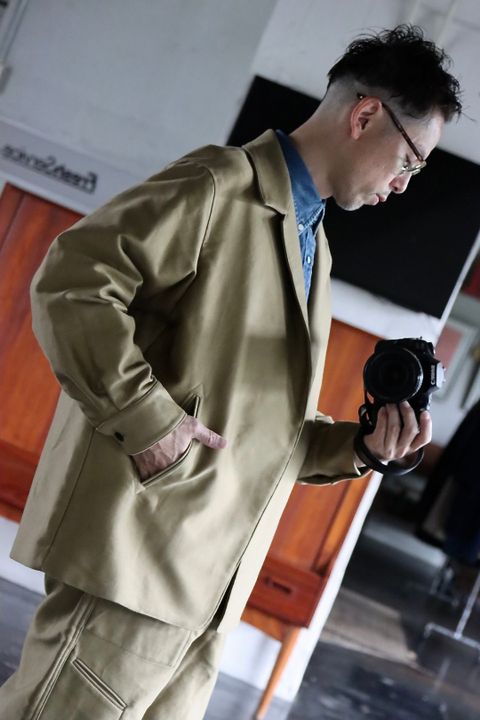 blurhms22FW Work Cardigan Jacket & Utility Back side Trousersスタイル.2022.8.14.
