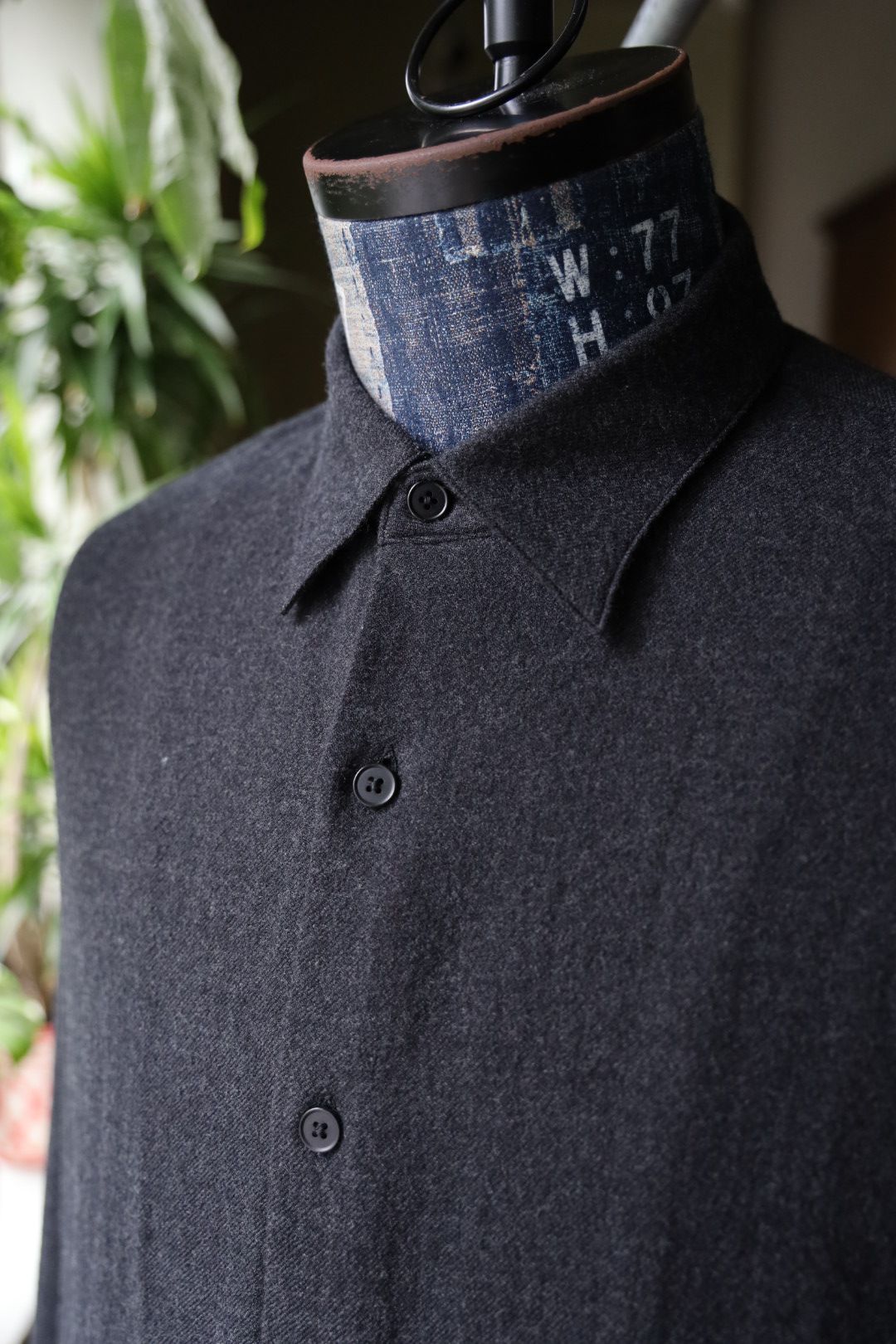 アプレッセ 2025 STYLE2 Wool Regular Collar Shirt(25AAP-02-12)CHARCOAL☆9月27日(土)発売！