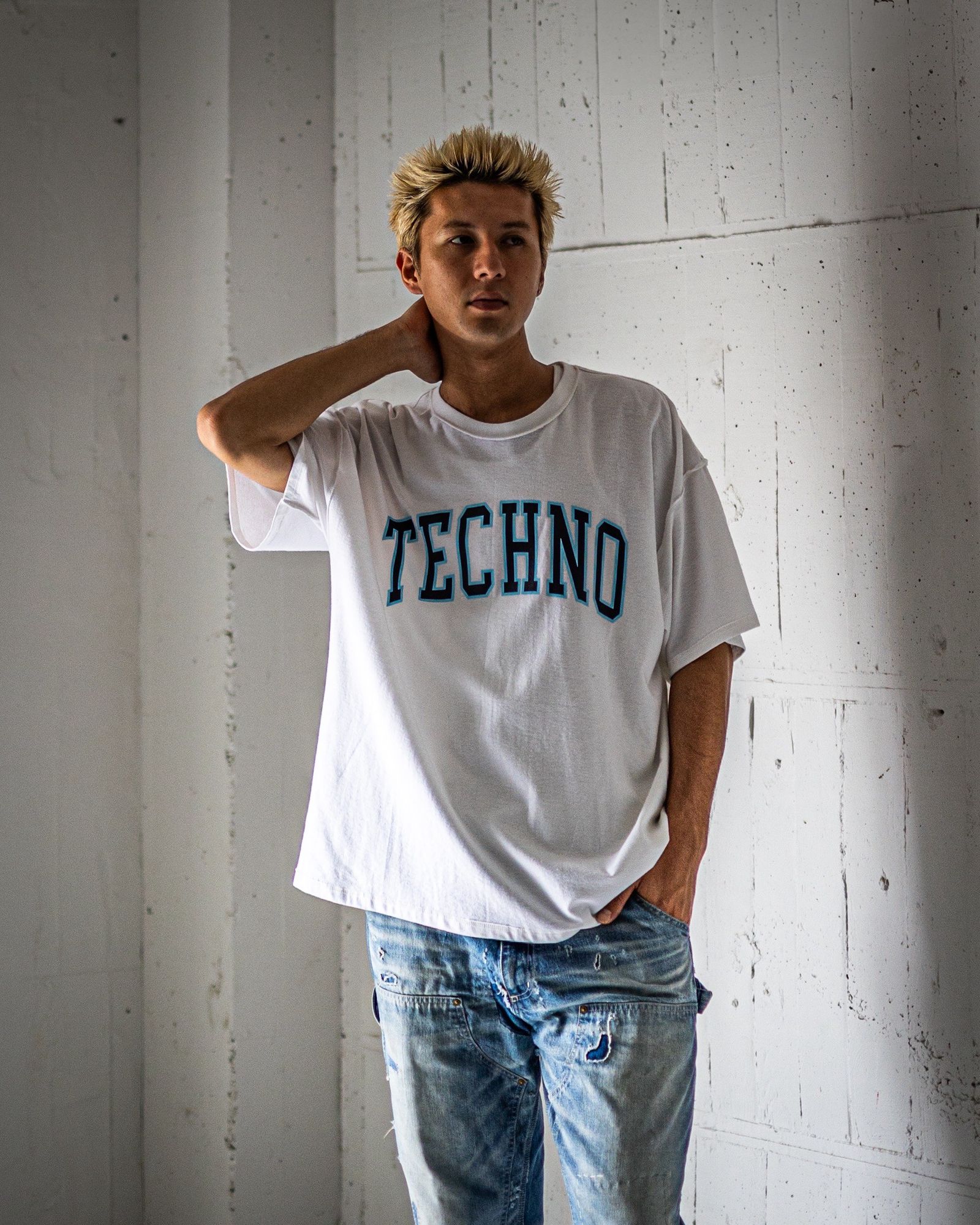 ISNESS MUSIC TECHNO T-SHIRT ミックススタイル