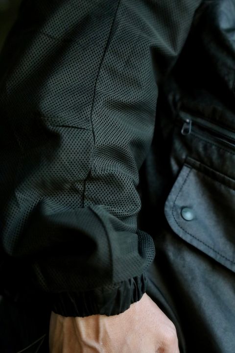 DAIWA PIER39 TECH REVERSIBLE BRITISH HUNTER WINDBREAKER JACKETスタイル.2025.8.23.