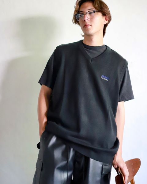 SEDAN ALL-PURPOSE 23FW TECH LOGO KNIT VESTスタイル