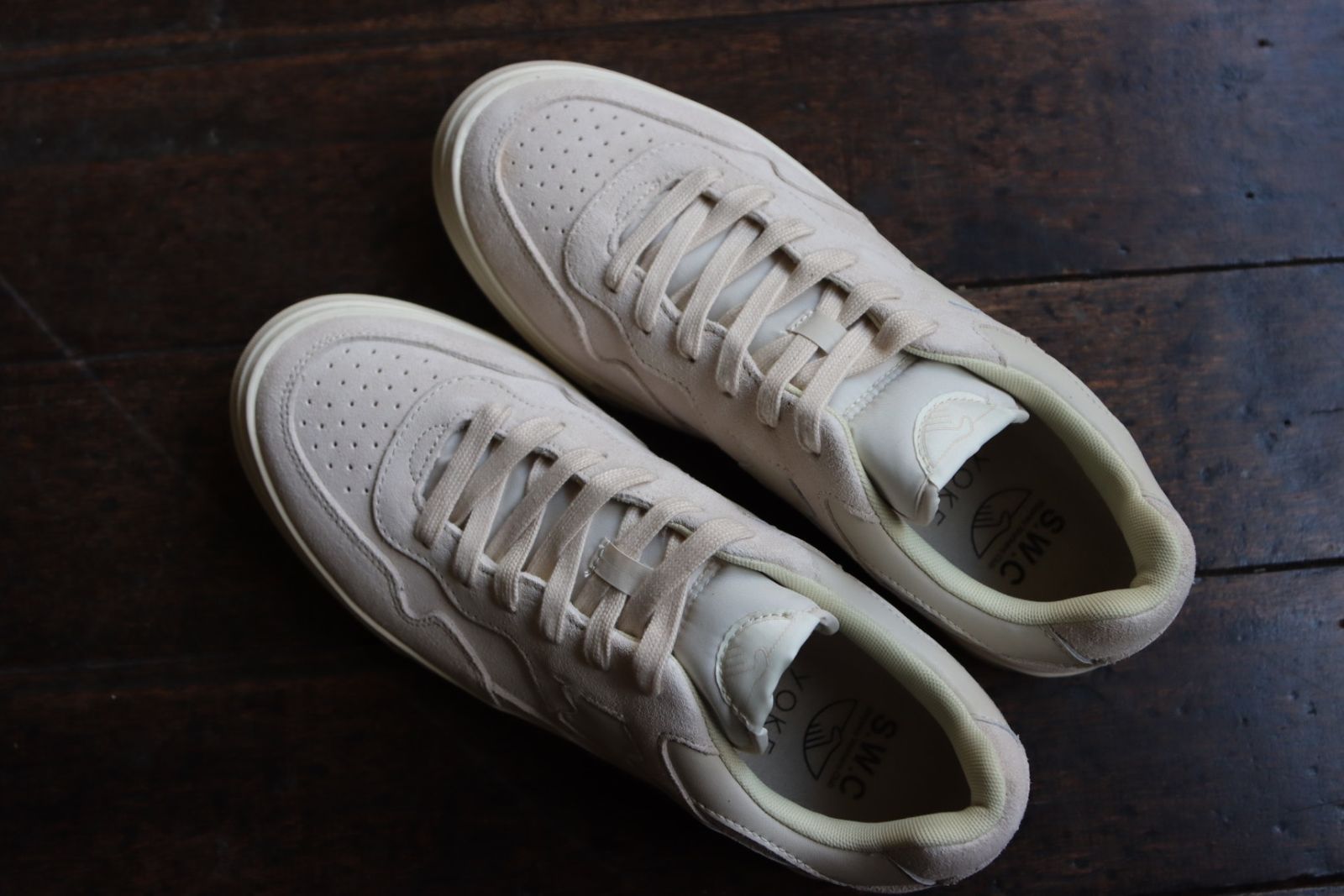 ヨーク23SSスニーカー S.W.C & YOKE PEARL S-STRIKE(YK23SS0508A)SUEDE ECRU