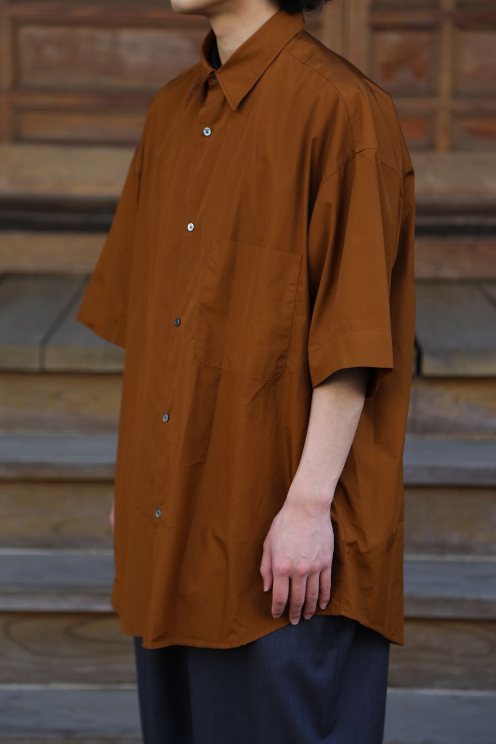 Graphpaper Broad Oversized S/S Regular Collar Shirt(GM212-50625B) style. 2021.05.23.