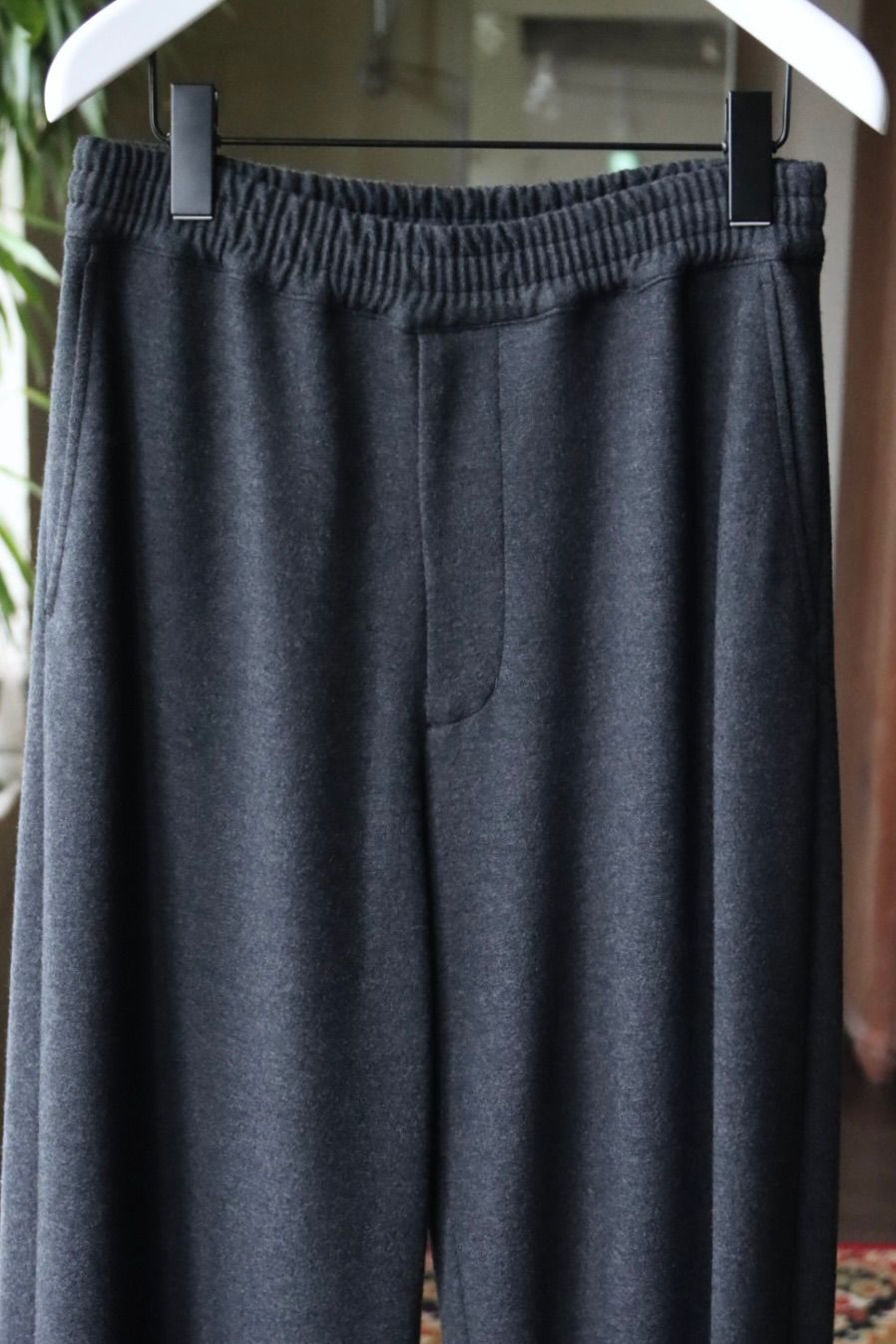 グラフペーパー 25AW Wool Smooth Flannel Easy Wide Pants(GU253-40223B)GRAY☆10月4日(土)新作発売！