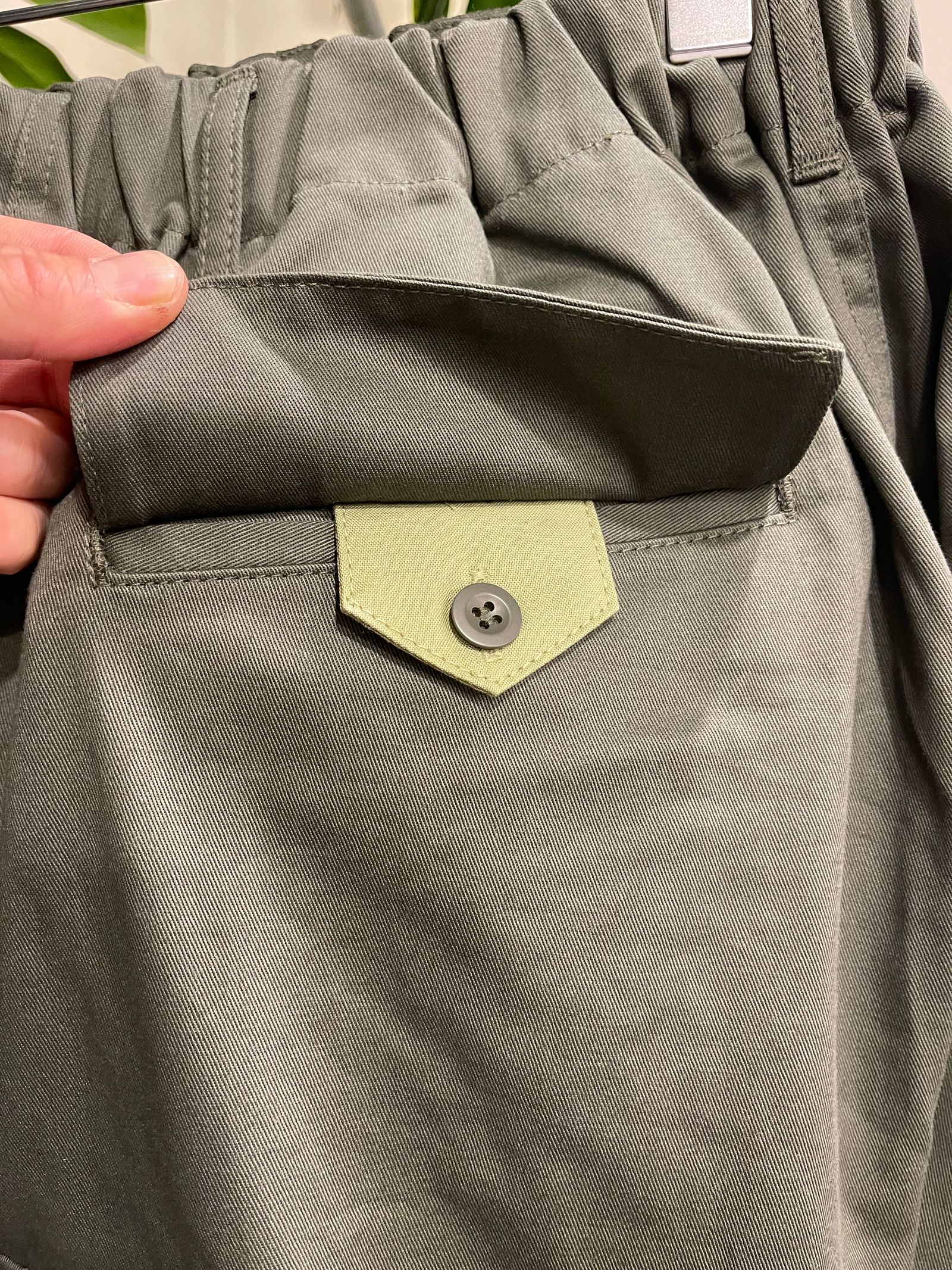 イズネス23SS バルーンカーゴパンツ BALLOON CARGO EZ PANTS(1004AWPT04)KHAKI