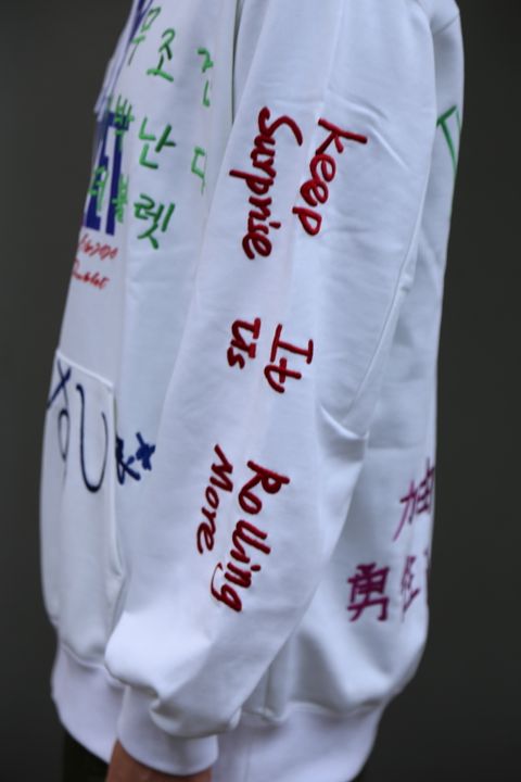 doublet MESSAGE EMBROIDERY HOODIE"WHITE"style.2020.9.12