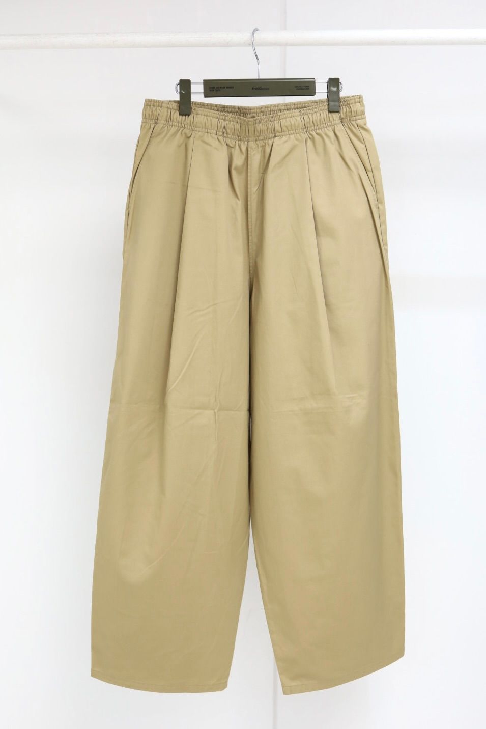 フレッシュサービス 26SS CORPORATE WIDE EASY PANTS(FSC262-40014B)BEIGE☆5月30日(土)発売！