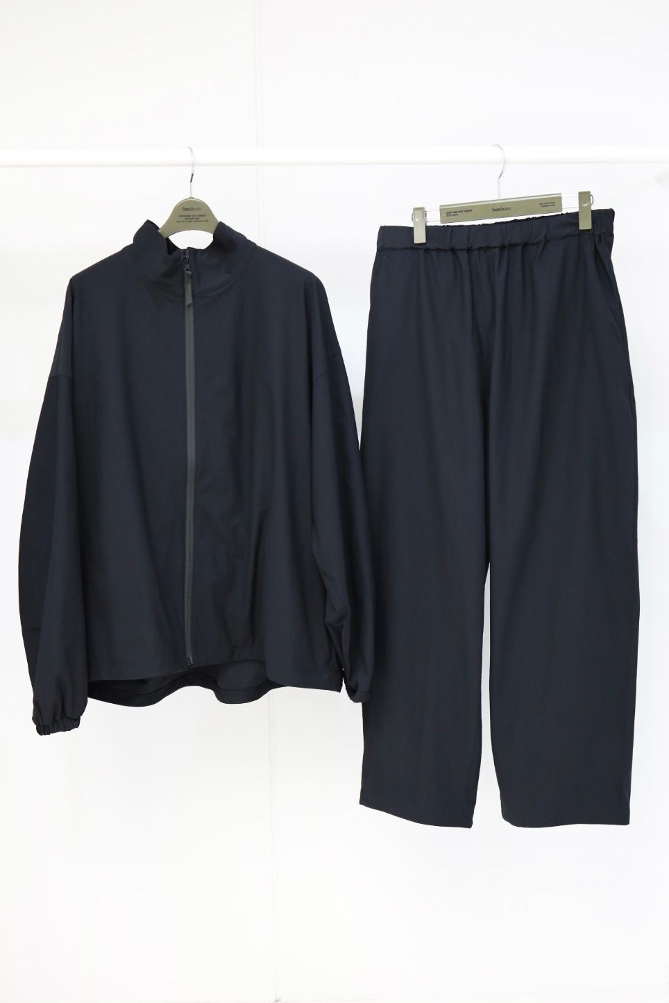 フレッシュサービス CORPORATE TRACK SUIT(FSC261-60160B)BLACK☆2月28日(土)発売！