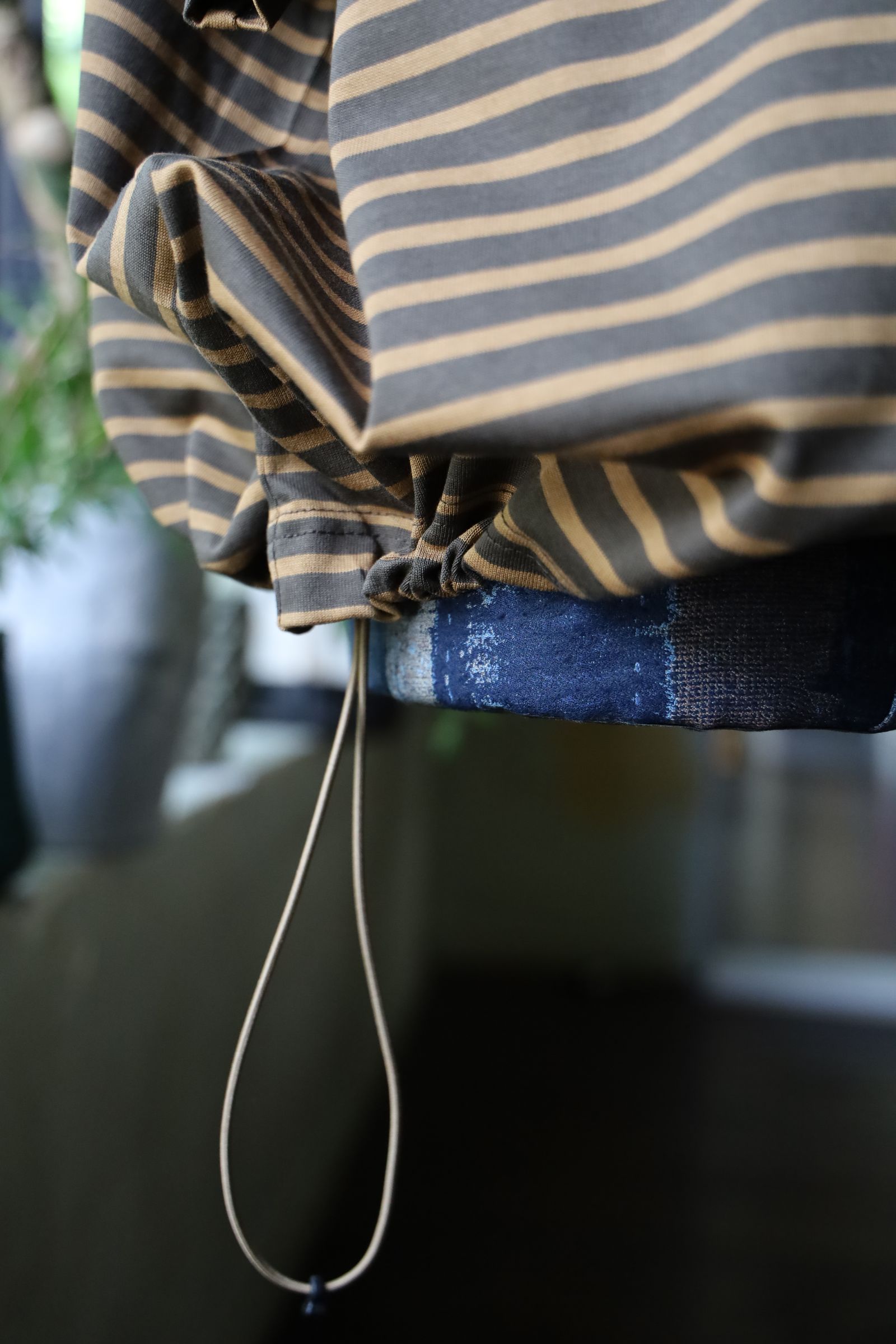 イズネス24AW BALLOON STRIPES T SHIRT(31SSSH05-2)KHAKI×BEIGE border