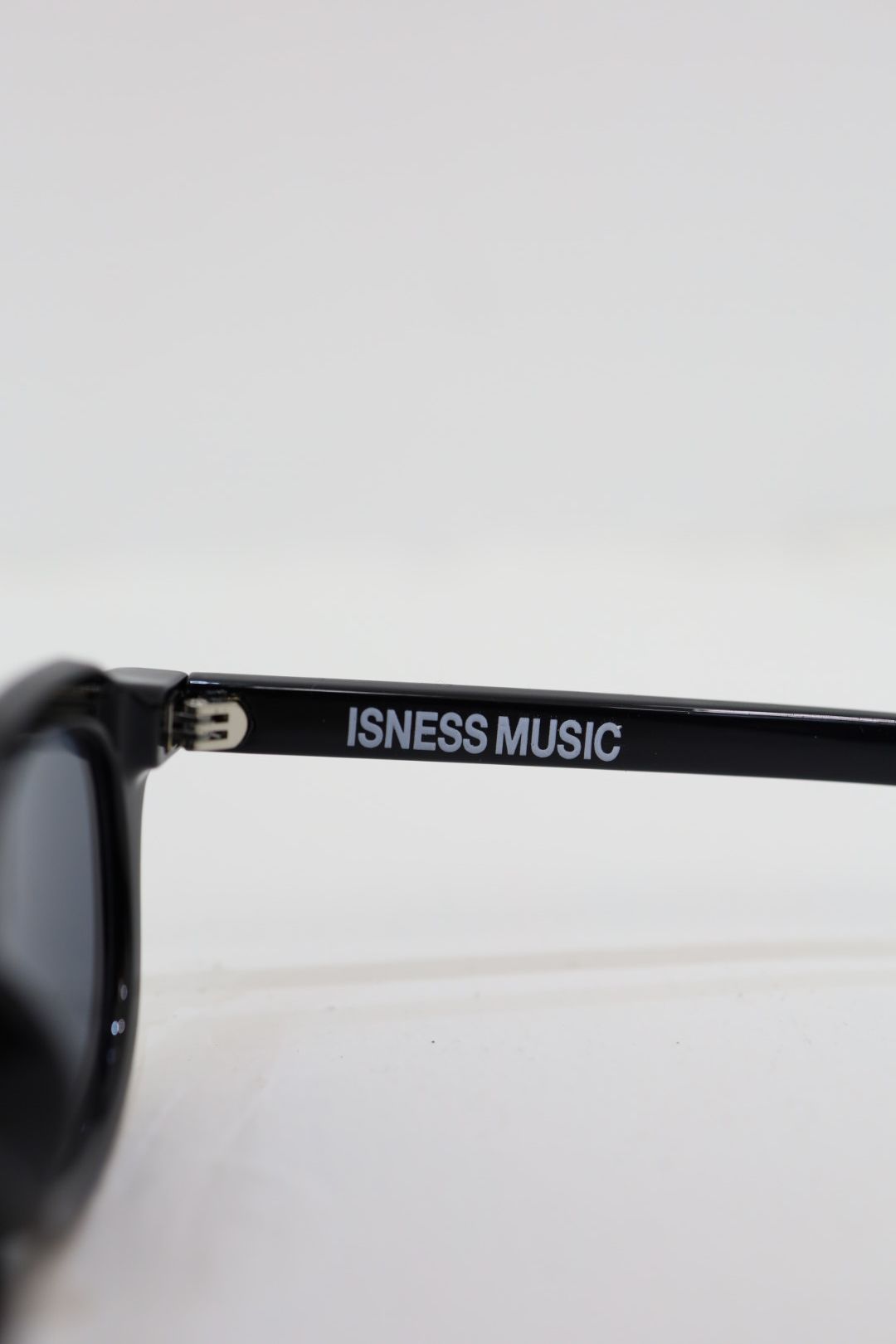 イズネスミュージック is-ness 26SS サングラス VEGA SUNGLASSES(IMP7_44_SUNGLASSES5S04)BLACK☆新作発売！