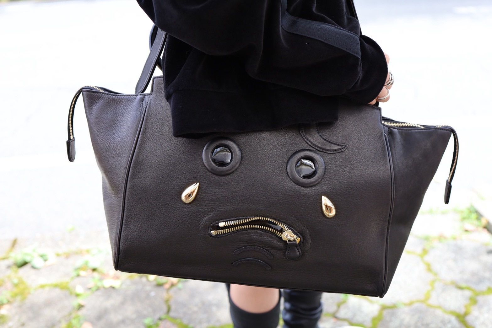 doublet ダブレット26AW PLEADING EMOJI LEATHER BAG (26AW73BG87)BLACK☆7月11日(土)発売！