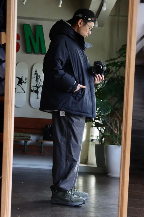 グラフペーパー22AW PERTEX Riversible Hooded Downスタイル.2022.9.23.