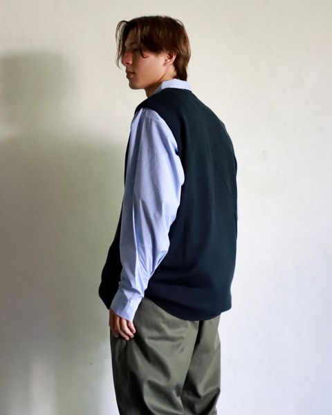 SEDAN ALL-PURPOSE 23FW TECH LOGO KNIT VESTスタイル