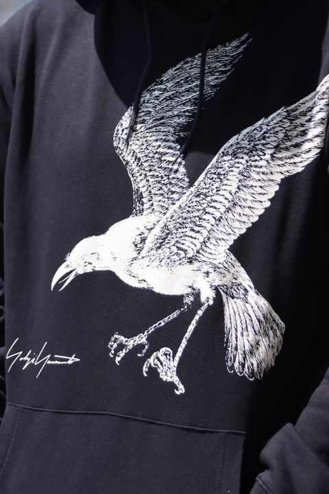 Yohji Yamamoto×New Era CROW PRINT SWEAT PULLOVER HOODIE style.2022.4.12.