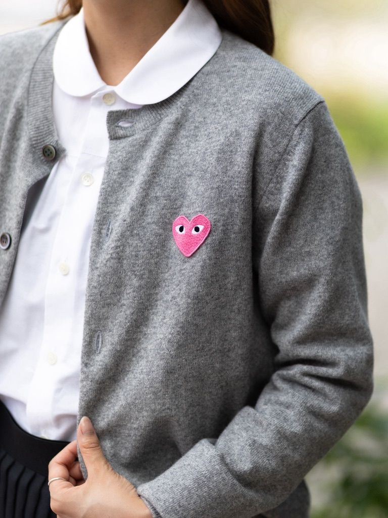 PLAY COMME des GARCONS 新作ROUND NECK CARDIGAN PINK EMBLEM style.2026.8.17