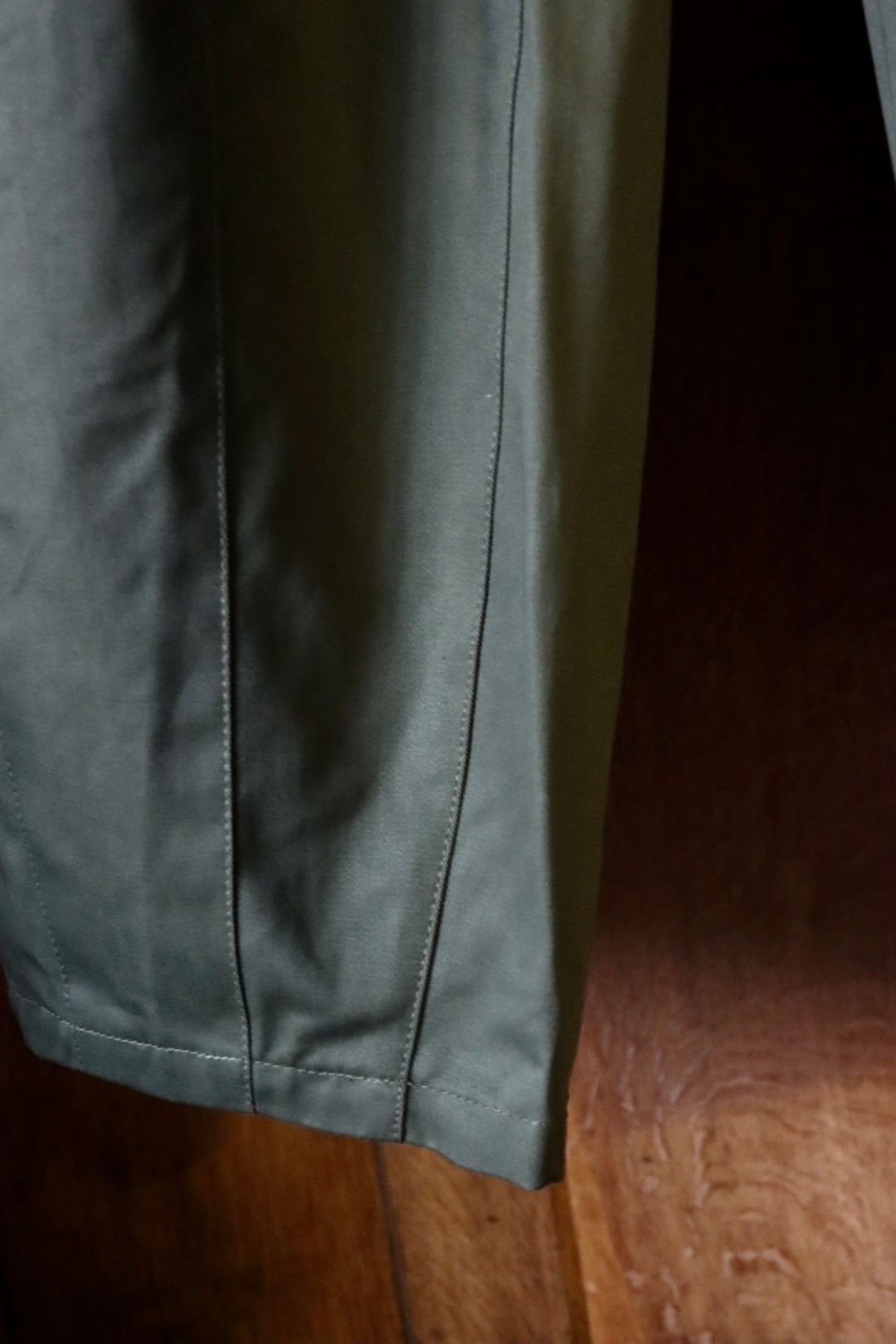 イズネス 24SSバルーンベイカーパンツBALLOON BALER PANTS (1006SSBALOONPT01)KHAKI
