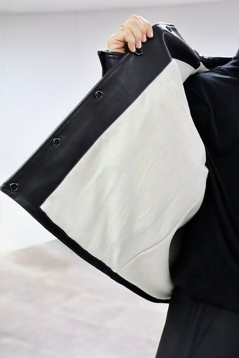 A.PRESSE Leather Coach Jacketスタイル