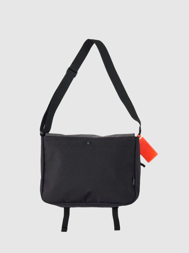 セダンオールパーパス FW24 OUTDOOR PRODUCTS® / NIMBUS Shoulder Carry-All(SD24F-BG01)Charcoal☆9月7日(土)発売！