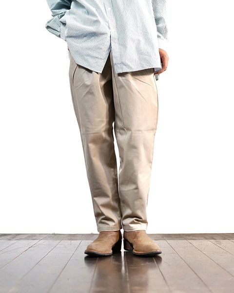 FreshService CORPORATE EASY CHINO PANTS"BEIGE"スタイル