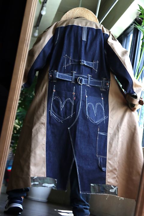 ジュンヤワタナベマンLevi'sコラボトレンチコートスタイル