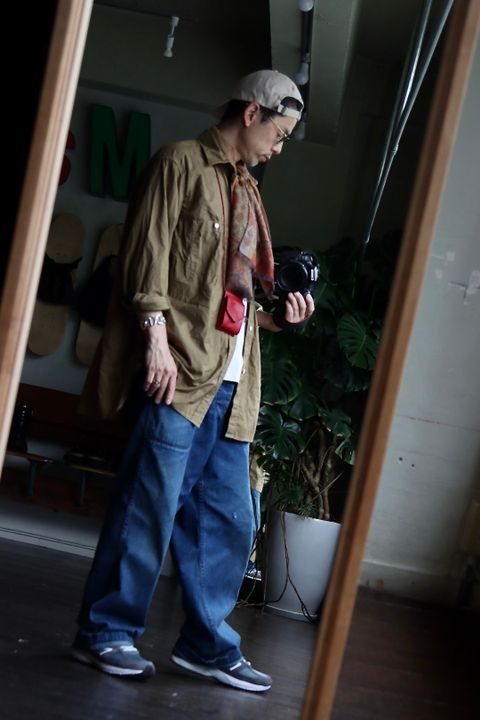アプレッセ22AW Over Dyeing Military Shirt"BEIGE"スタイル