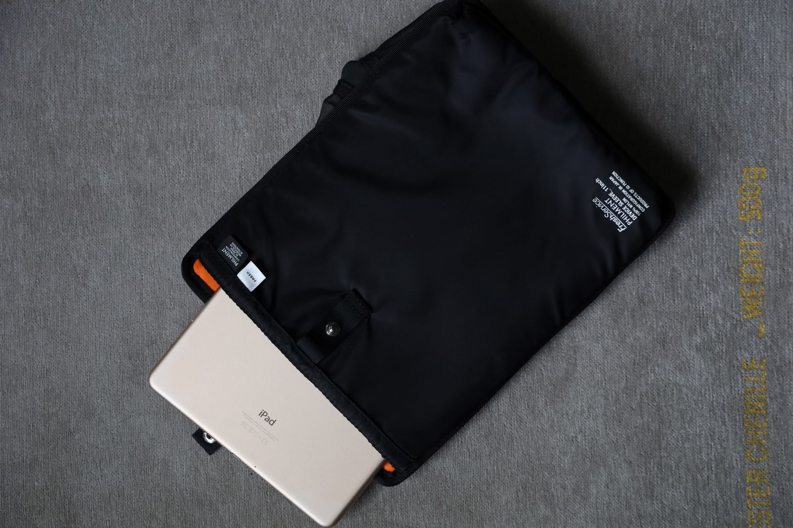 フレッシュサービスPHILMENT FS DEVICE SLEEVE_11inch(FSP251-90100)BLACK