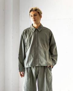 イズネス25AW HERRINGBONE ZIP JACKET(1007AWJK06)KHAKI
