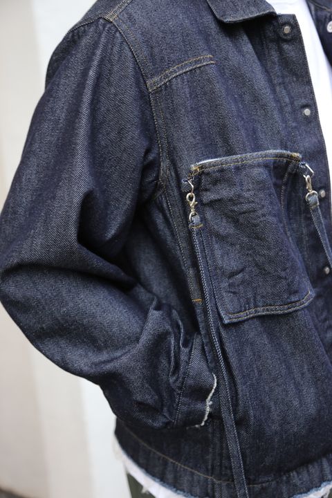 YOKE DETACHABLE POCKET DENIM JACKET(YK21SS0196B) style. 2021.04.05.