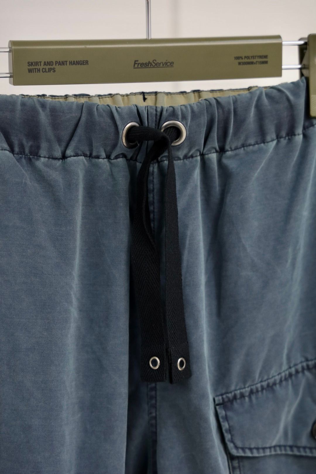 フレッシュサービスPIGMENT COATED OVER TROUSERS(FSC253-40142)NAVY☆10月11日(土)発売！