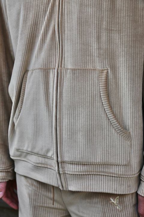 CHAOS EMBROIDERY COMFY HOODIE(21SS24BL118) style.2021.1.16.