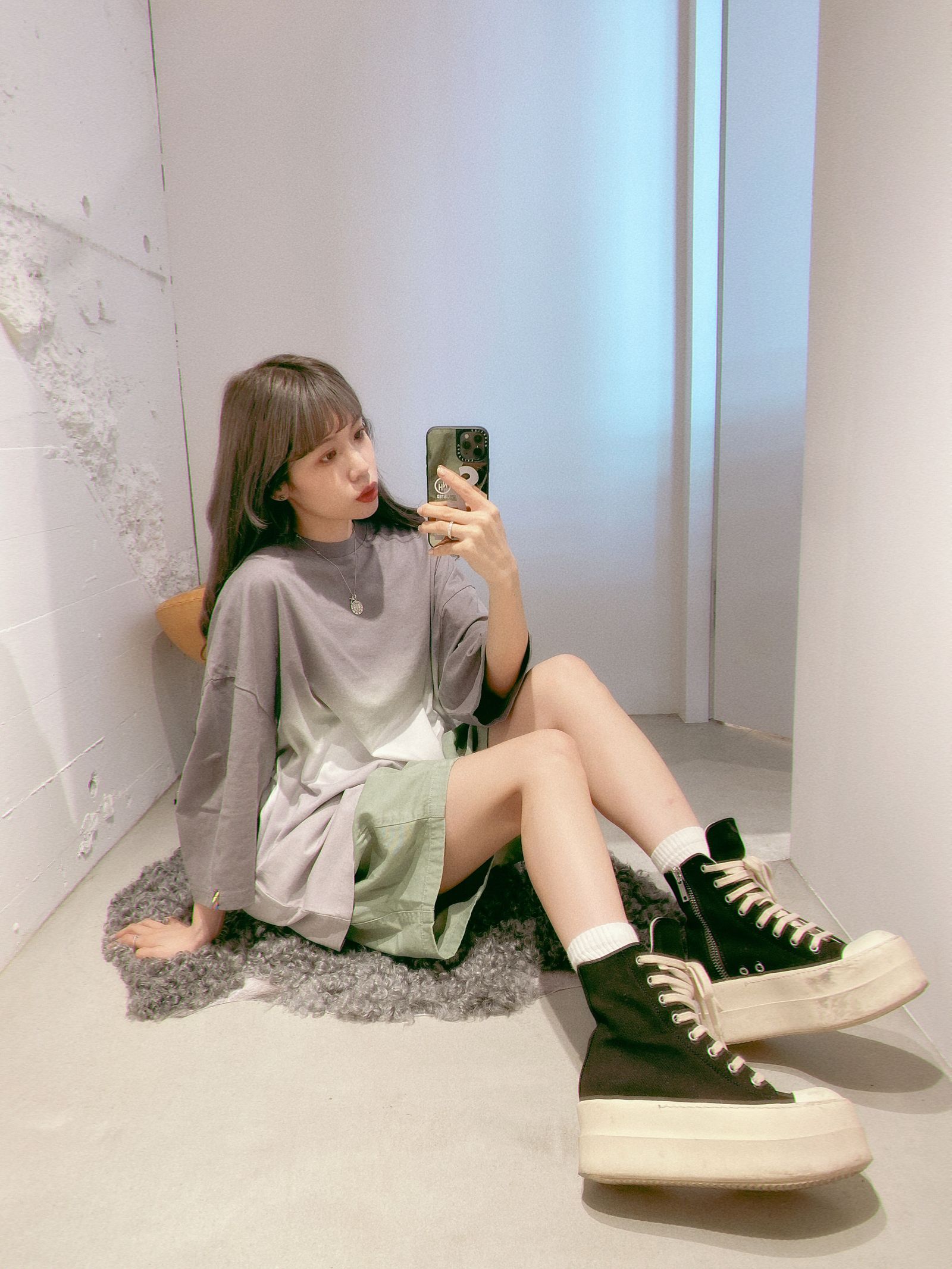 イズネス24SS GRAMICCI for is-ness HORIZON OVERDYE T-SHIRT(1006GRAMICCIT01)CHARCOAL×LIGHT GRAY