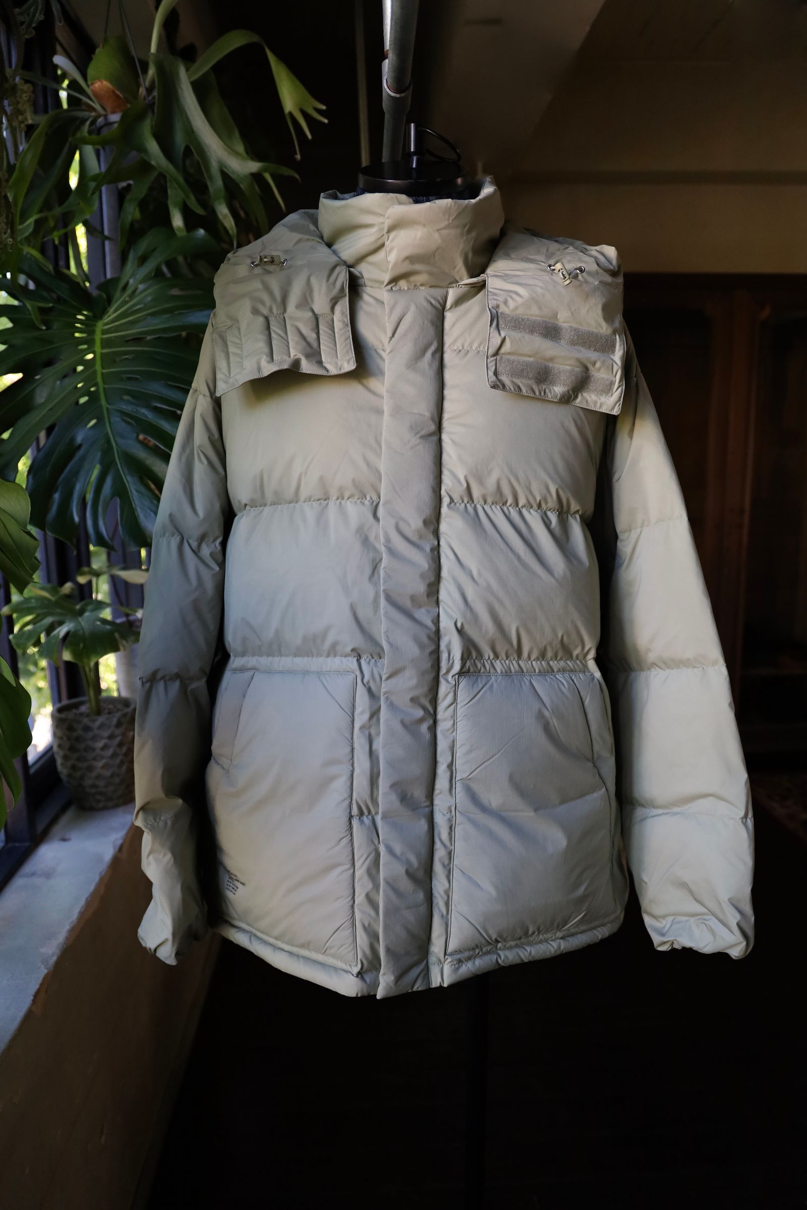 フレッシュサービス CORPORATE DOWN JACKET(FSC243-10111B)BEIGE