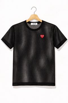 プレイコムデギャルソン REDエンブレムメッシュTシャツ(AX-T351-051-1)BLACK