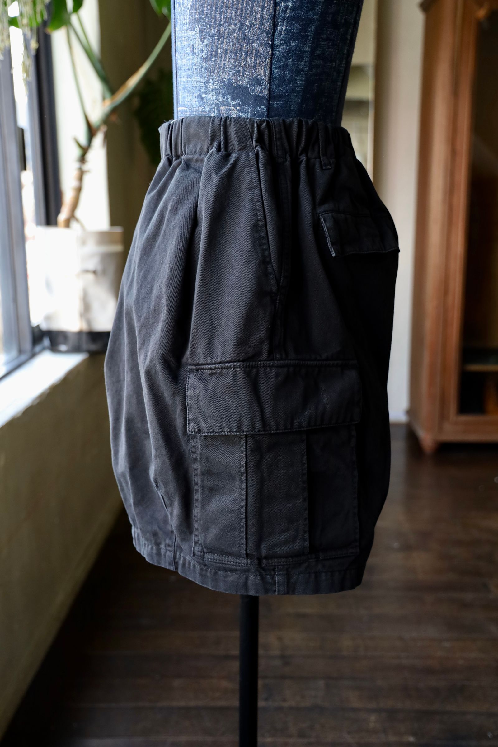 is-ness - イズネス25SS BALLOON EZ CARGO SHORTS(1005SSPT04