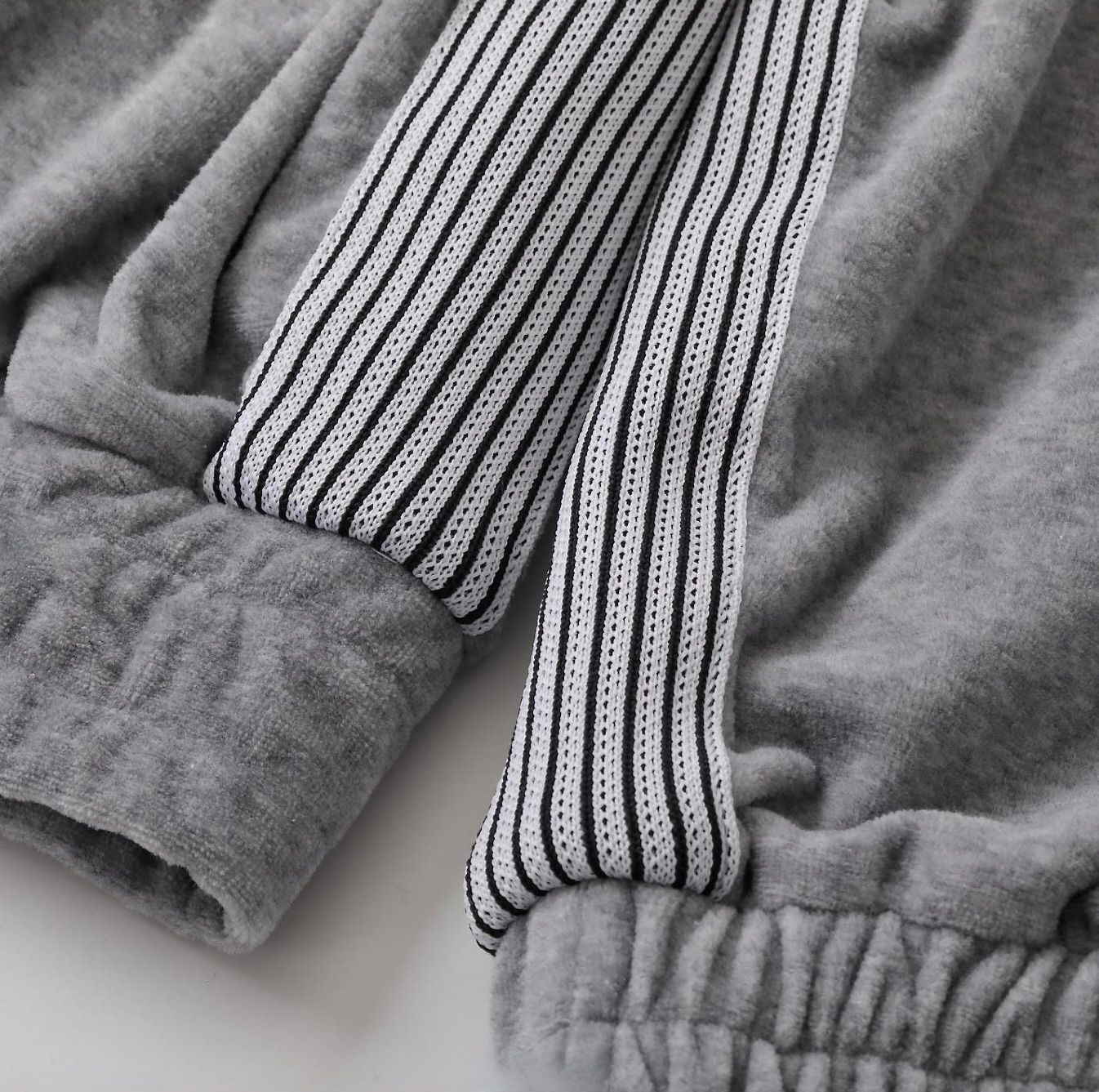 S.F.C 23FW VELOUR TRACK JACKET(SFCFW23CS06)Grey