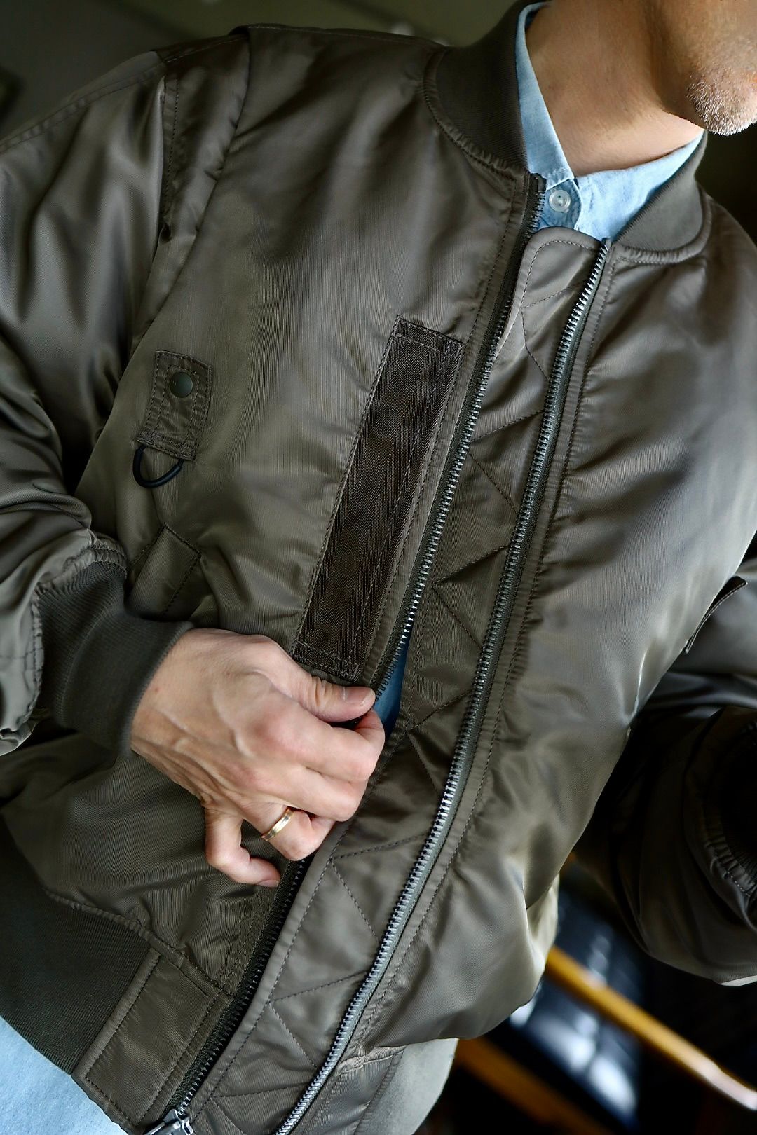 DAIWA PIER39(ダイワピア39) 25FW TECH 2WAY MA-1 DOWN JACKET (BW-40025W)BROWNKAHKI