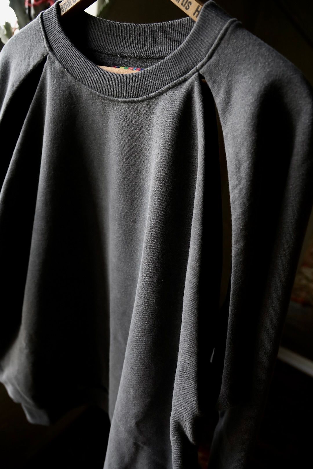 イズネス 26SS Ventilated Sweatshirt (26SS_13_1008SSSW01)BLACK☆新作発売！