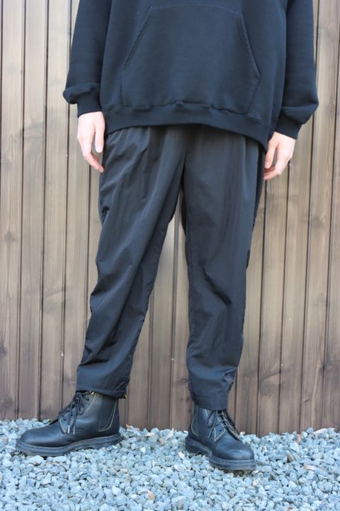 SFC RAGLAN HOODIE"BLACK"style.